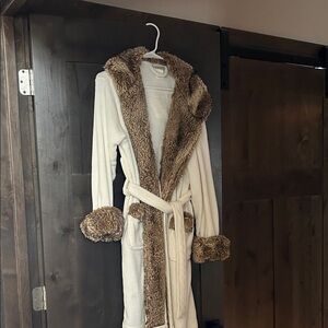 Pottery Barn Cream and Brown Faux Fur Trim Robe...So Cozy!